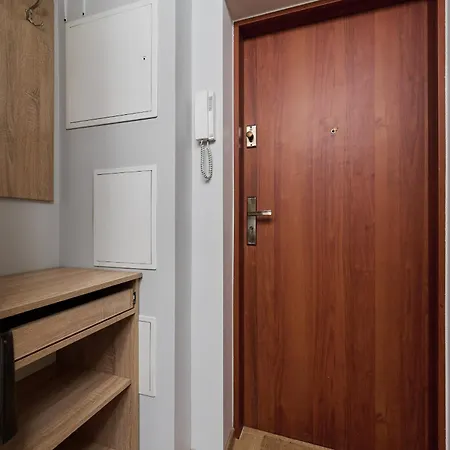 Wyszynskiego With Air Conditioning By Renters Appartamento
