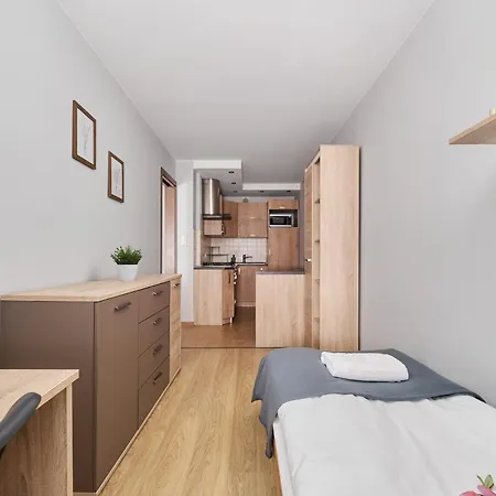 Wyszynskiego With Air Conditioning By Renters Appartamento Breslavia