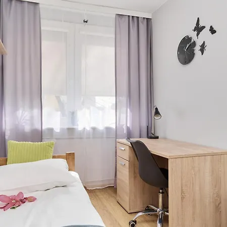 Wyszynskiego With Air Conditioning By Renters Appartamento