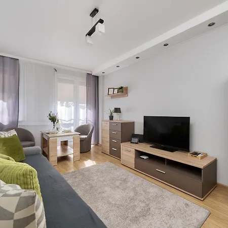 Wyszynskiego With Air Conditioning By Renters Appartamento Breslavia