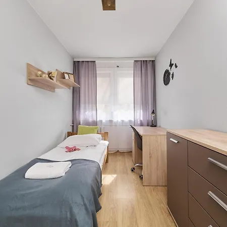 아파트 Wyszynskiego With Air Conditioning By Renters