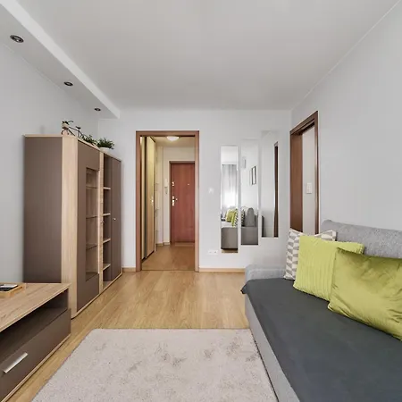 Wyszynskiego With Air Conditioning By Renters 아파트